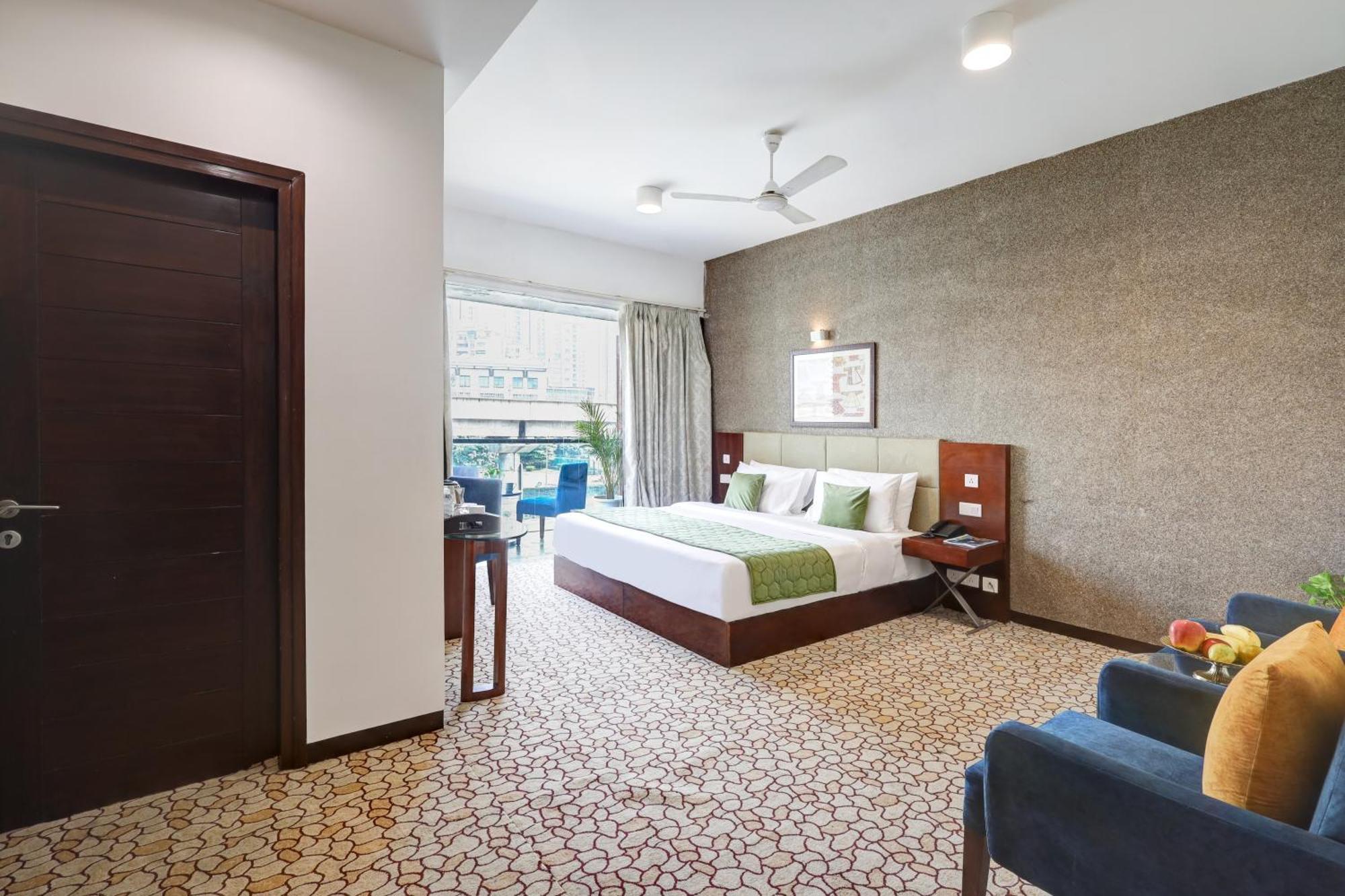 Hotel 91 Golf Course Road Gurgaon Exteriör bild
