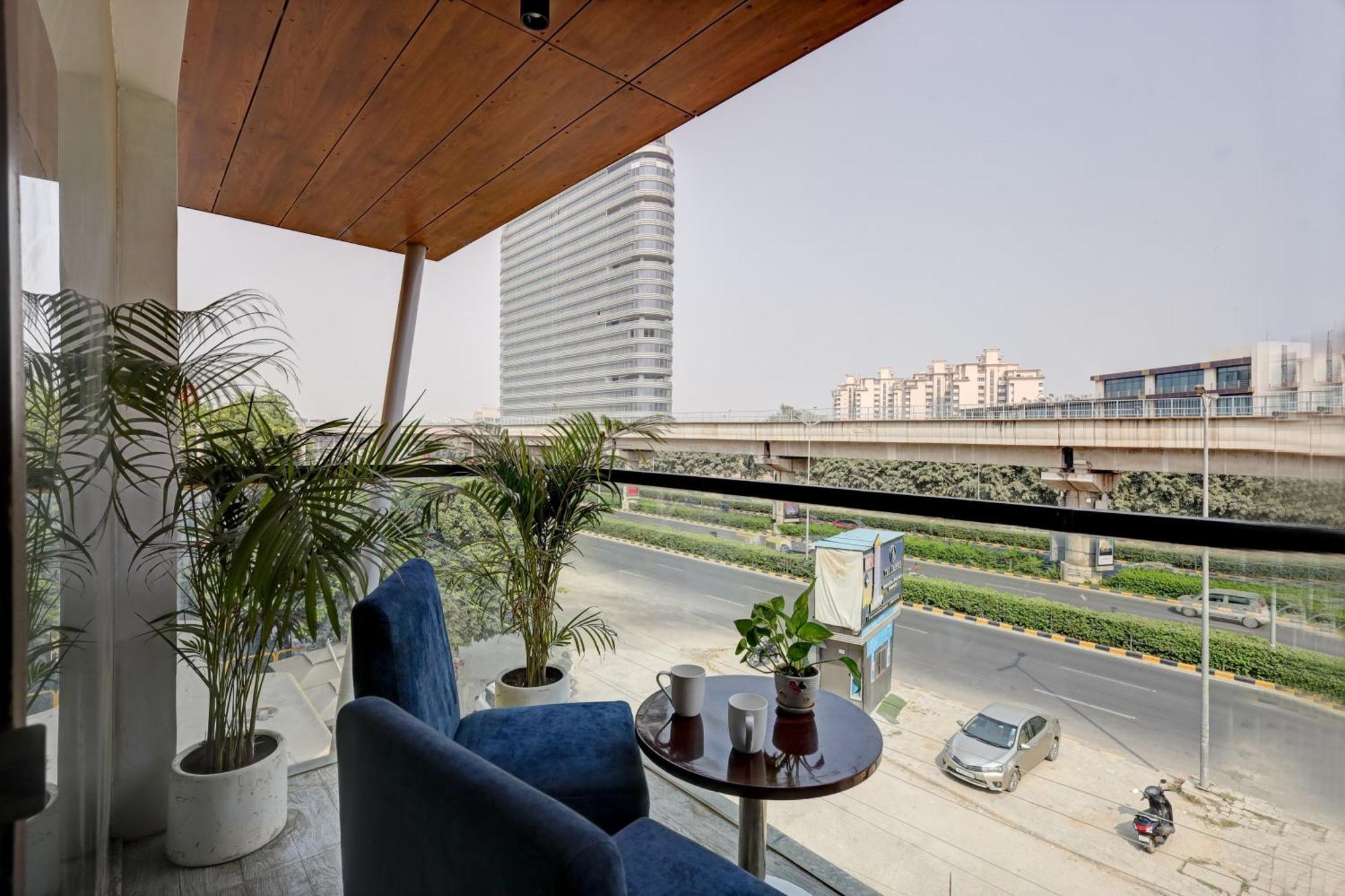 Hotel 91 Golf Course Road Gurgaon Exteriör bild