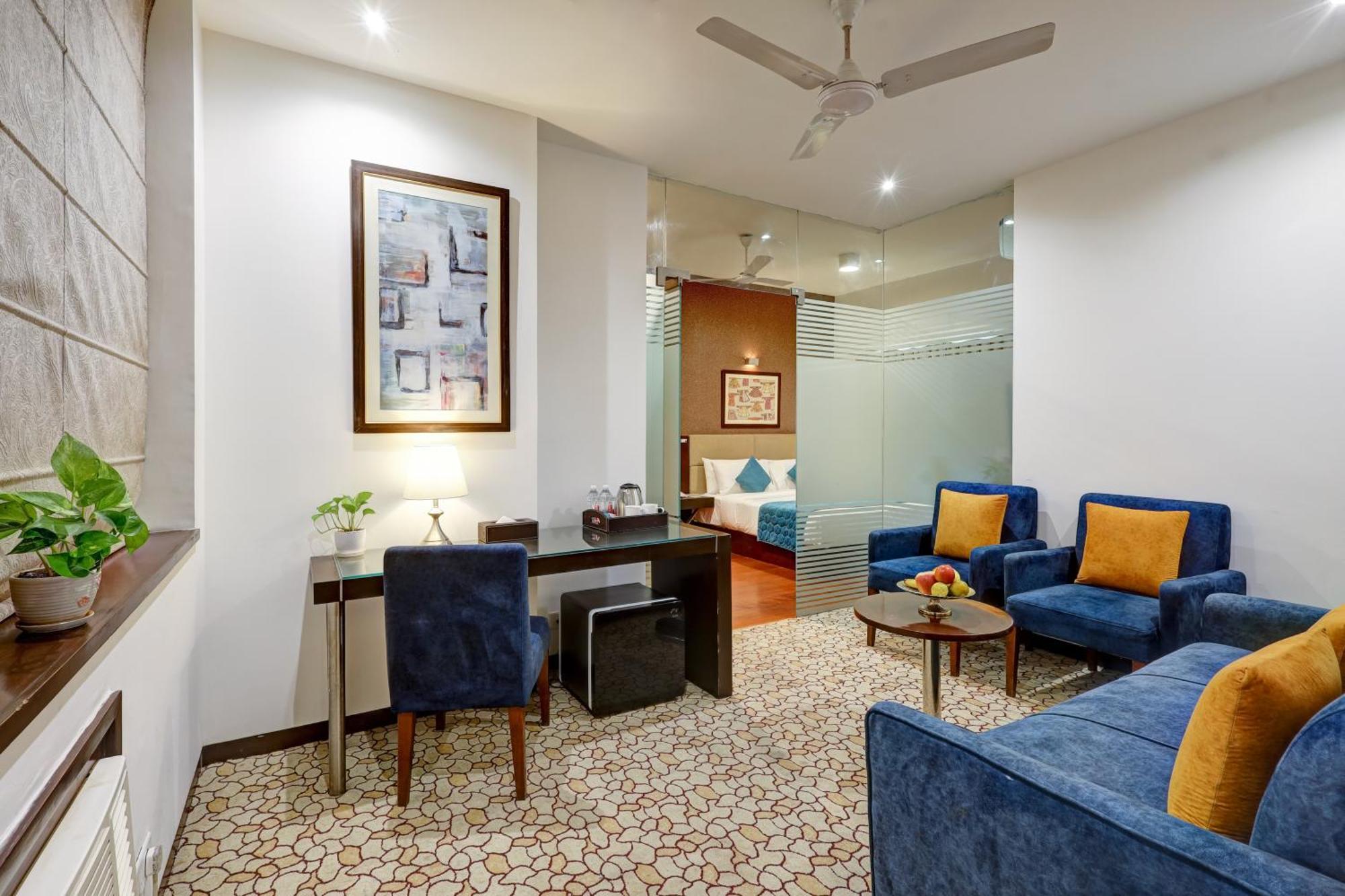 Hotel 91 Golf Course Road Gurgaon Exteriör bild