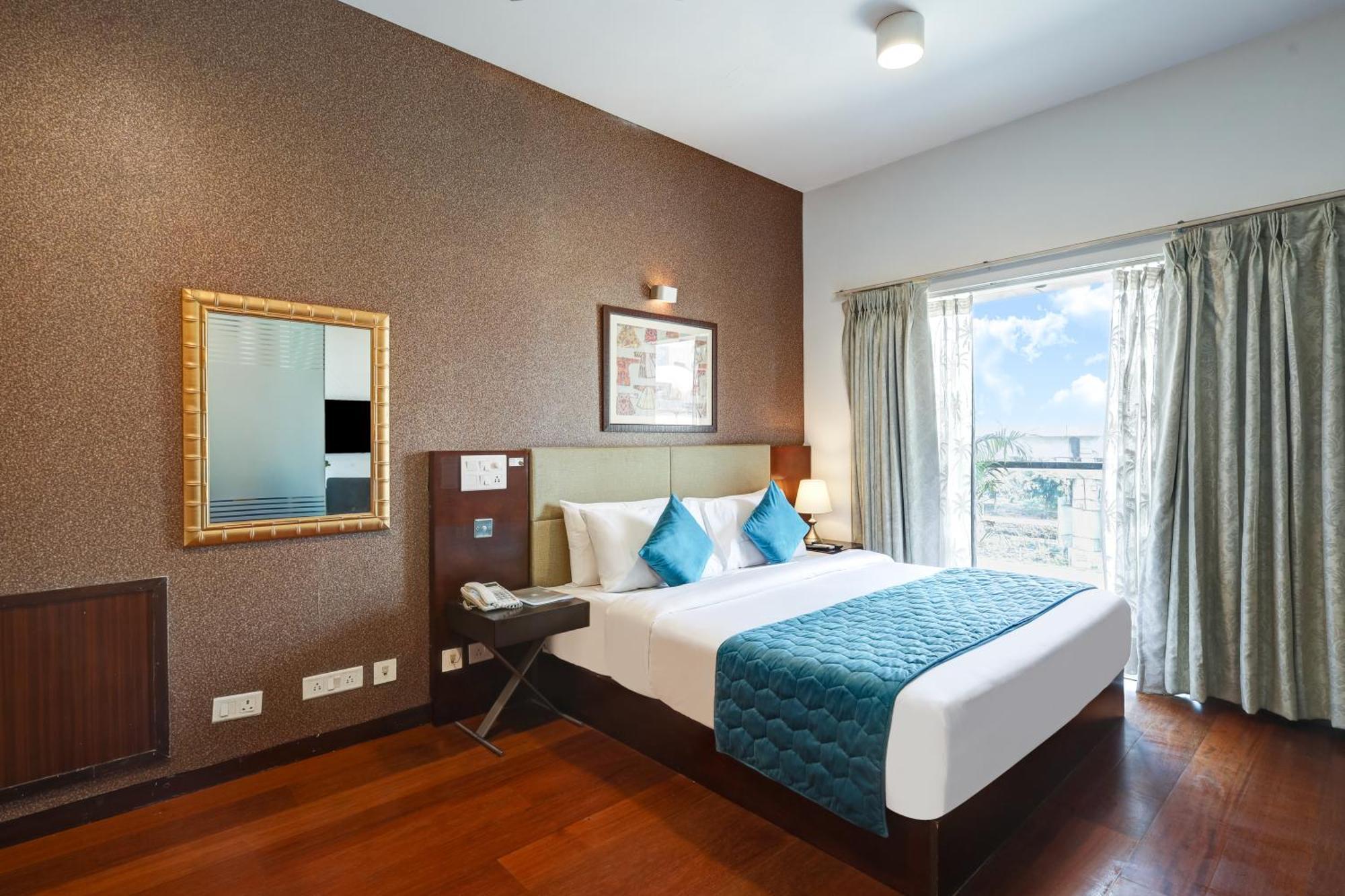 Hotel 91 Golf Course Road Gurgaon Exteriör bild