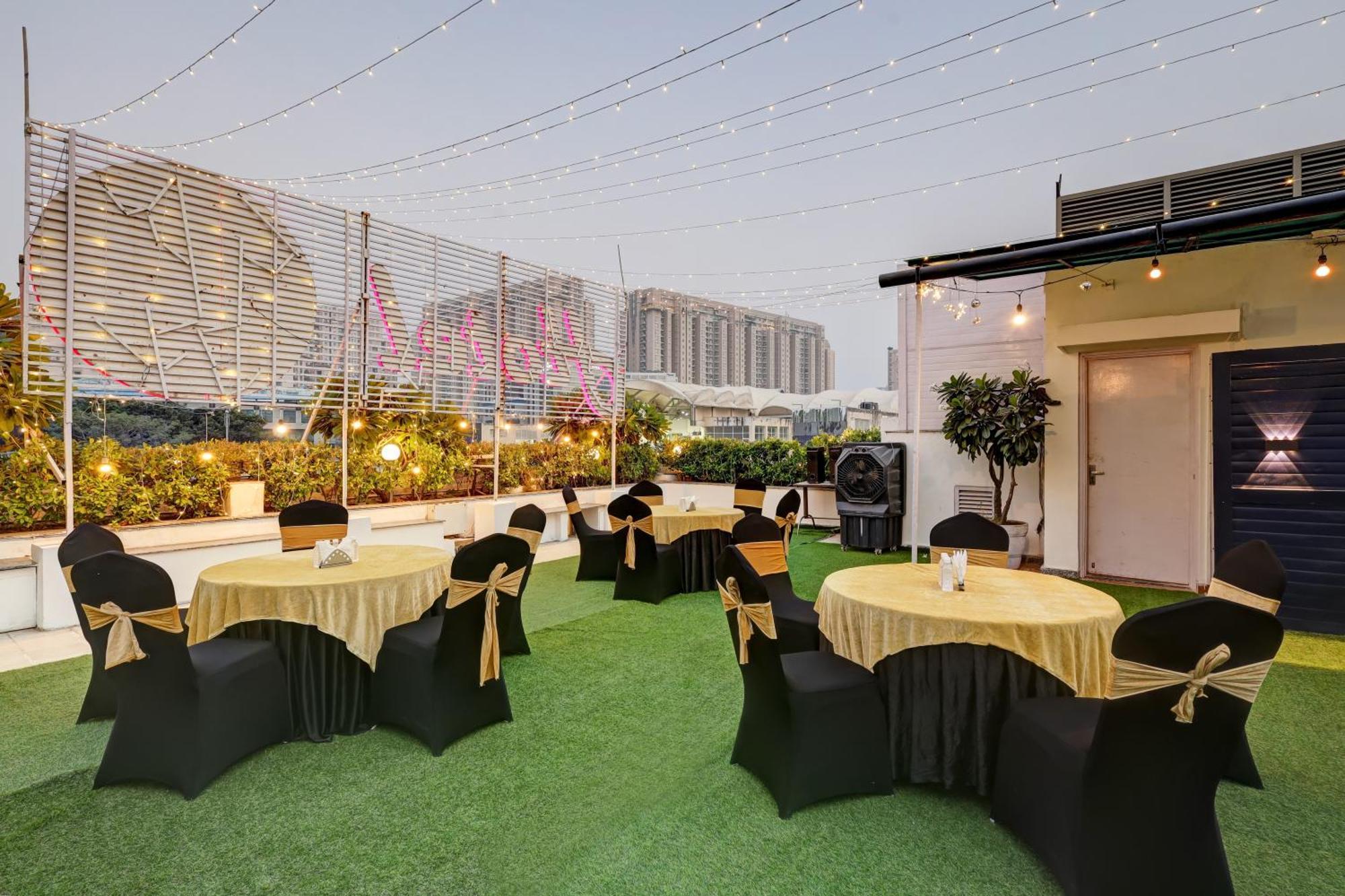 Hotel 91 Golf Course Road Gurgaon Exteriör bild